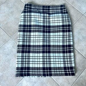 Black and white plaid pencil skirt. Size 10. Fully lined.